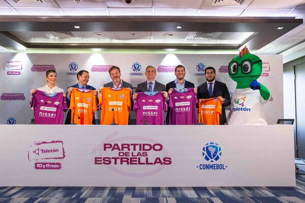 “Partido de las Estrellas”: figuras del fútbol se unen en apoyo a Teletón - trece