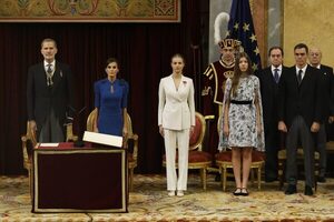La princesa Leonor jura la Constitución en un día para la historia de España - ADN Digital