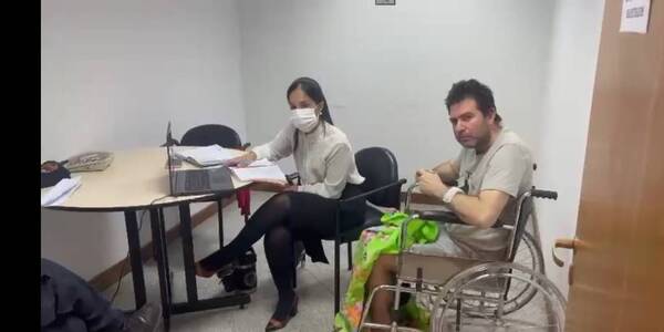 Diario HOY | Tras coma por sobredosis de cocaína, Papo va en silla de ruedas al juzgado y pierde una batalla