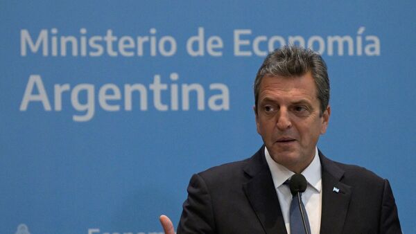 Sergio Massa se molestó contra las firmas petroleras por la "mágica" aparición del combustible