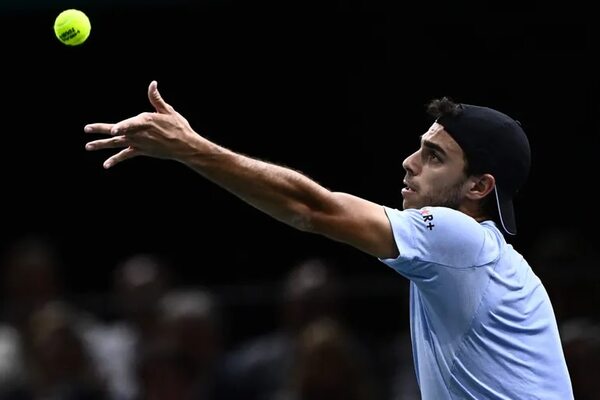 Cerúndolo levanta una bola de partido y acaba fundiendo a Monfils - Tenis - ABC Color