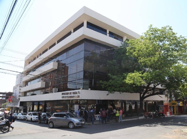 No habrá avances entre Itaipú y descontratados hasta el viernes - La Tribuna