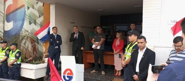 Funcionarios de Copaco se movilizaron para exigir un “plan de recuperación” - Economía - ABC Color