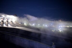 Itaipu abrió compuertas