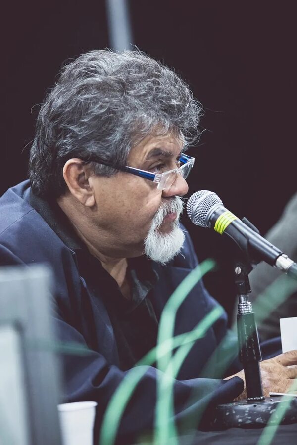 AUDIO: Moncho Azuaga, Premio Nacional de Literatura 2023: “La lectura da felicidad, pero no se puede obligar a nadie a que sea feliz” - La Primera Mañana - ABC Color