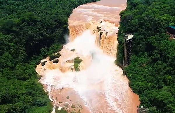 Un espectáculo impresionante en los Saltos del Monday tras intensas lluvias - La Clave