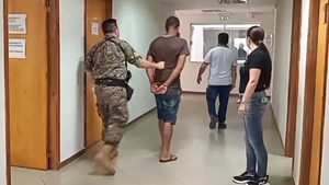 Sospechoso de abusar de la mascota de la Policía fue enviado a prisión - Noticiero Paraguay