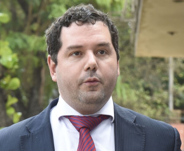 Ministerio Público imputa a fiscal y un exfiscal antidrogas por presunta coima y soborno | 1000 Noticias