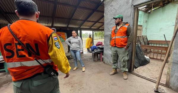 La Nación / La SEN envía seis carpas grandes para albergar a damnificados de Ayolas