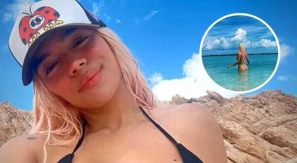 [GALERÍA] Karol G pela cuerazo y también sus celulitis sin miedo