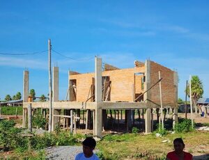 Obra de dispensario médico se encuentra abandonada en comunidad de los Tomarahos - Noticias del Chaco - ABC Color