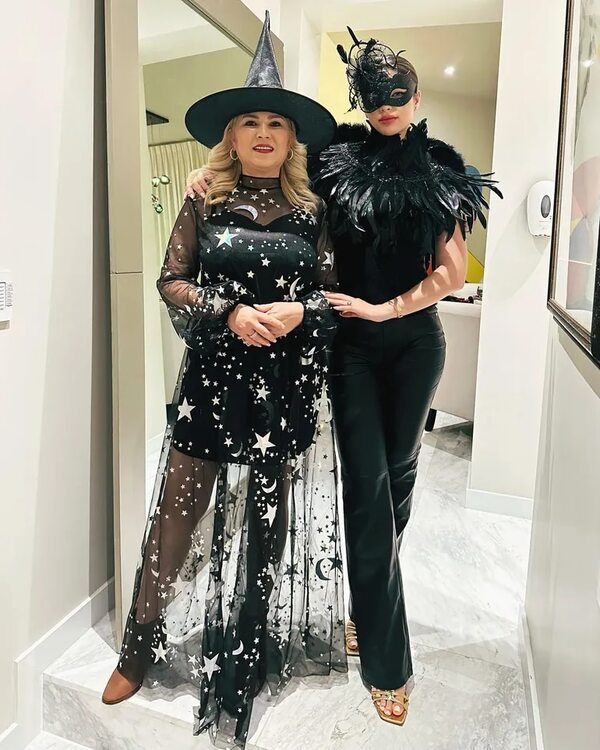 Nadia Ferreira y su mamá, ¡divinas en Halloween! - Gente - ABC Color