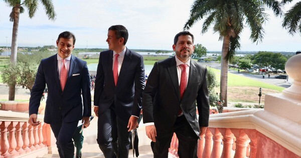 Diputados colorados renuncian a votar el presupuesto a libro cerrado y mantienen el pulso con Peña