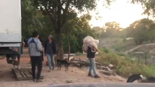 Video muestra ingreso de carne de contrabando en Nanawa