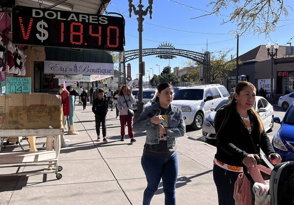 Las remesas enviadas a México suben 9,5 % en los primeros tres trimestres y marcan récord - MarketData