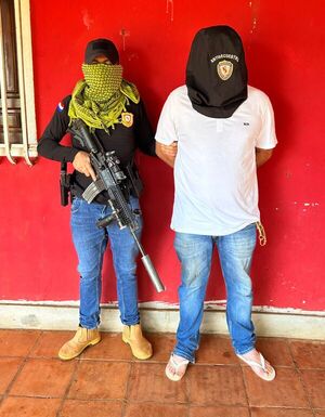 Detienen a presunto implicado en esquema de extorsión que operaría desde cárcel de San Pedro