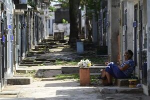 Día de todos los Santos: Aguardan a 2.000 visitantes en cementerio del Sur - Nacionales - ABC Color
