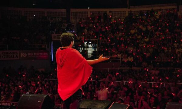 Rebotó del concierto de Tierra Adentro por llegar con calza y champión