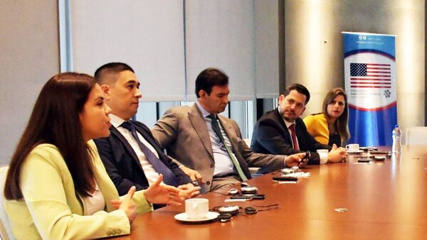 Coordinador anticorrupción de EEUU y legisladores abordan escalada del crimen organizado