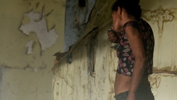 Adictos invaden un edificio abandonado en Asunción