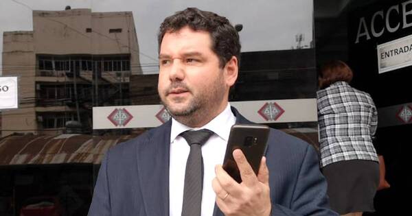 La Nación / Minotauro: Admiten imputación y citan para el 9 de noviembre al exfiscal Hugo Volpe