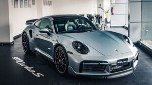 Porsche usar谩 acero renovable en sus veh铆culos a partir de 2026 - Revista PLUS