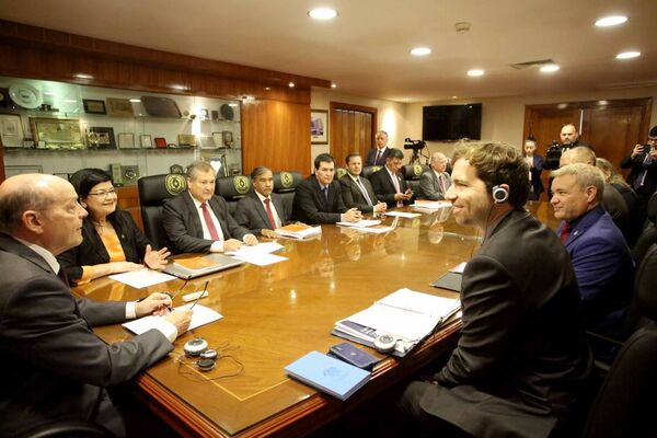 Alto jefe anticorrupción de EE.UU intercambió experiencias con órganos de justicia