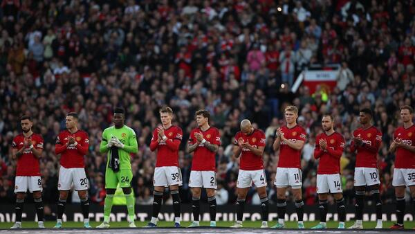 Jugadores del United se quejan de las camisetas