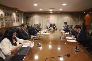 Fiscal estaba en la terna para ser reelecto, fue imputado y la Corte le sacó el cargo - La Tribuna