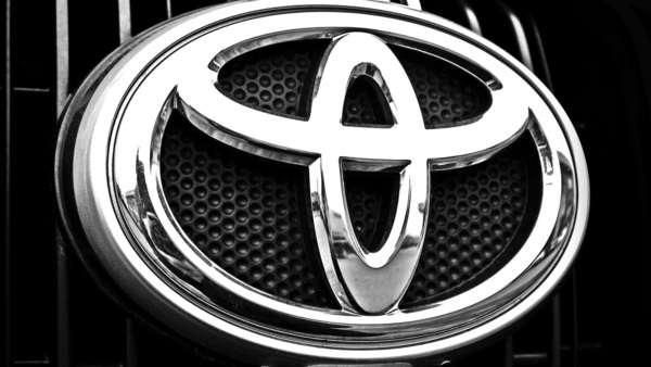 Toyota duplica sus beneficios entre abril y septiembre, hasta 16.194 millones de euros - Revista PLUS