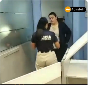 (VIDEO): Asaltan una boca de cobranza que funciona dentro de un supermercado