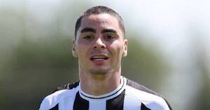 La Nación / Sancionan a Miguel Almirón