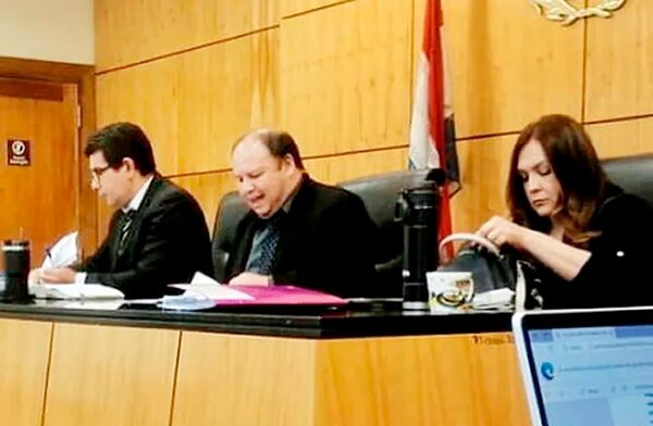 Tribunal confirma proceso penal a Cárdenas, pero en 3 meses se extinguirá el caso - Nacionales - ABC Color