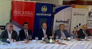 Ministro de Economía ratifica postura de aumentar salario a Santiago Peña - Nacionales - ABC Color