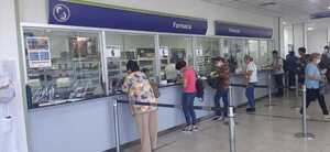 Diario HOY | Adultos mayores tienen sector preferencial en farmacia de Ingavi