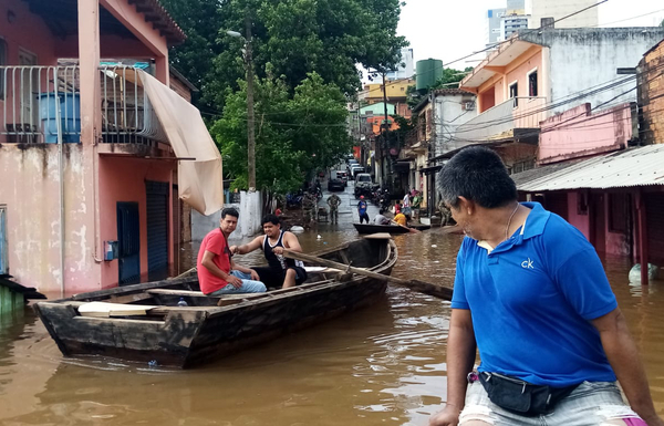 Se eleva a 400 la cantidad de familias afectadas por la crecida en zona ribereña - La Clave