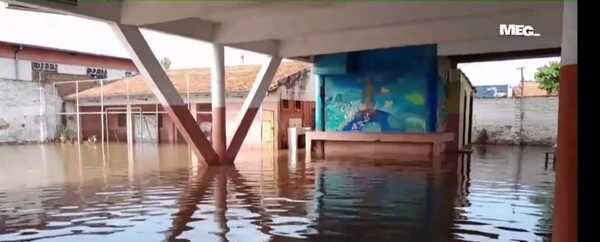 Casas y escuelas inundadas en zona del Bañado Sur - Megacadena - Diario Digital