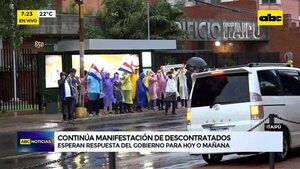 Video: Descontratados de Itaipú retomaron manifestaciones - ABC Noticias - ABC Color