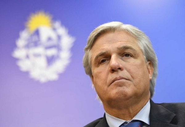 ¡Escándalo en Uruguay! Canciller renuncia y ministro en la cuerda floja