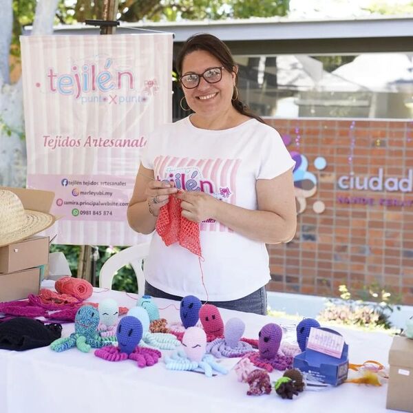 Mujeres buscan generar soluciones económicas en comunidad