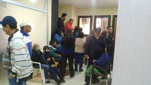 Llaman a personas de la tercera edad a registrarse para pensión - La Clave