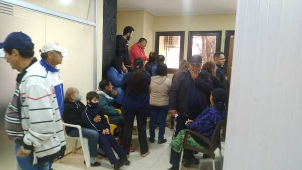 Llaman a personas de la tercera edad a registrarse para pensión - La Clave