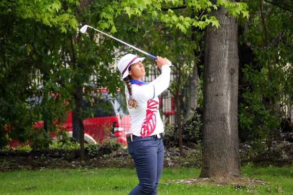 Sofía García cierra como líder primer día en el golf panamericano - La Tribuna