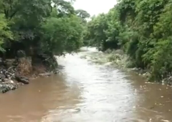 Falta de infraestructura ante tormentas cuesta vidas, dice bombero · Radio Monumental 1080 AM