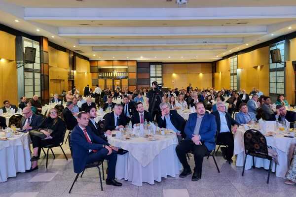 Representantes del Ejecutivo se hicieron presentes en el primer Desayuno Nacional de Oración en Paraguay
