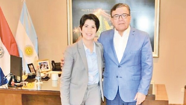 Denuncian a concejala de Areguá por percibir doble remuneración