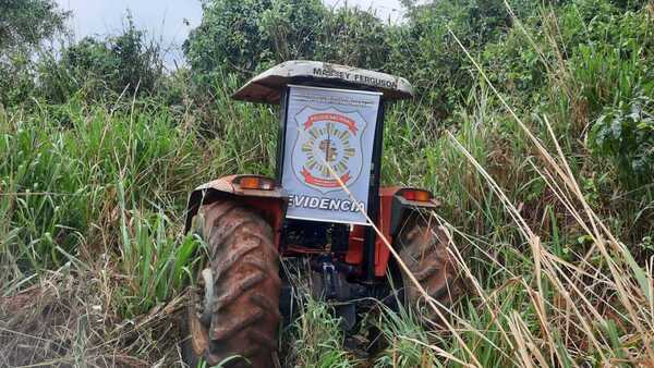 Roban un tractor del SNPP en Concepción y lo recuperan en San Pedro