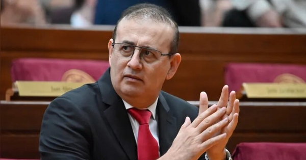 Fiscalía obtuvo prórroga de seis meses para investigar al senador Erico Galeano