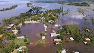 Emergencias de acá para allá por las fuertes lluvias e inundaciones