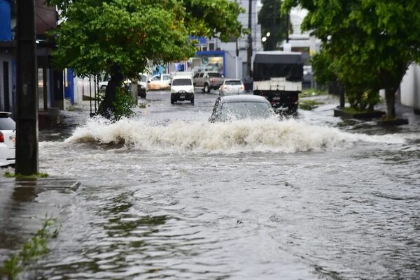 Los tres factores que permiten tragedias humanas durante tormentas y raudales, según bombero - Nacionales - ABC Color
